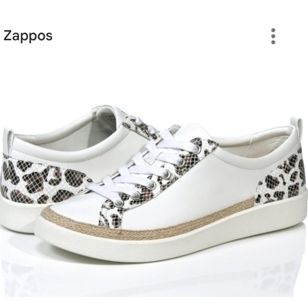VGUC Vionic Winny Snakeskin Genuine Leather Fashion Sneakers